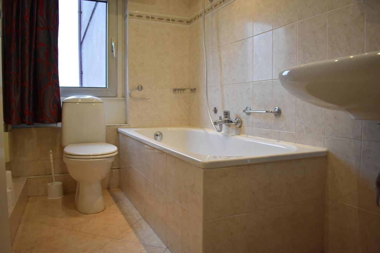Hotel Atlanta Valkenburg aan de Geul Extérieur photo